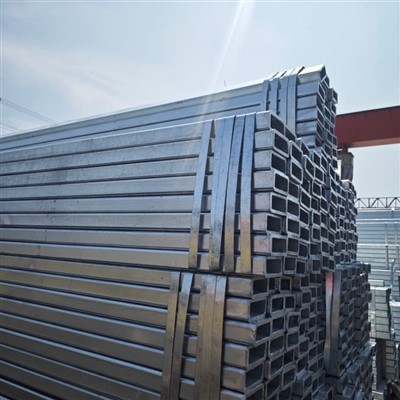 Tiyo galvanize rektangilè